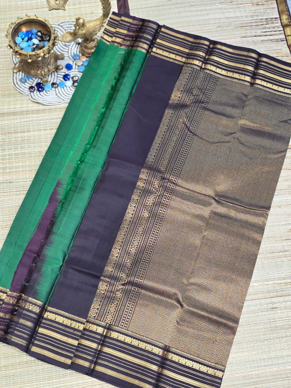 Pure Kanchi Pattu Silk Saree with Zari Motifs