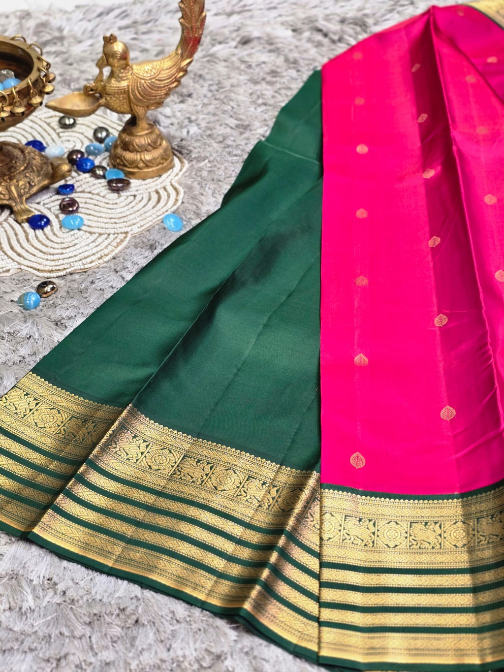 Pure Kanchi Pattu Silk Saree &nbsp;Floral Zari Brocade