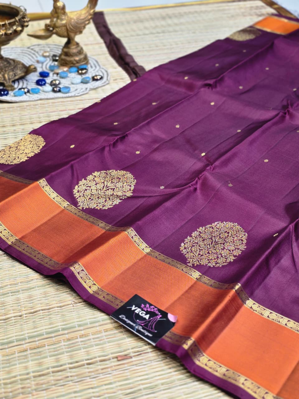Pure Kanchi Pattu Silk Saree with Tree of Life Motif & Contrast Zari Border