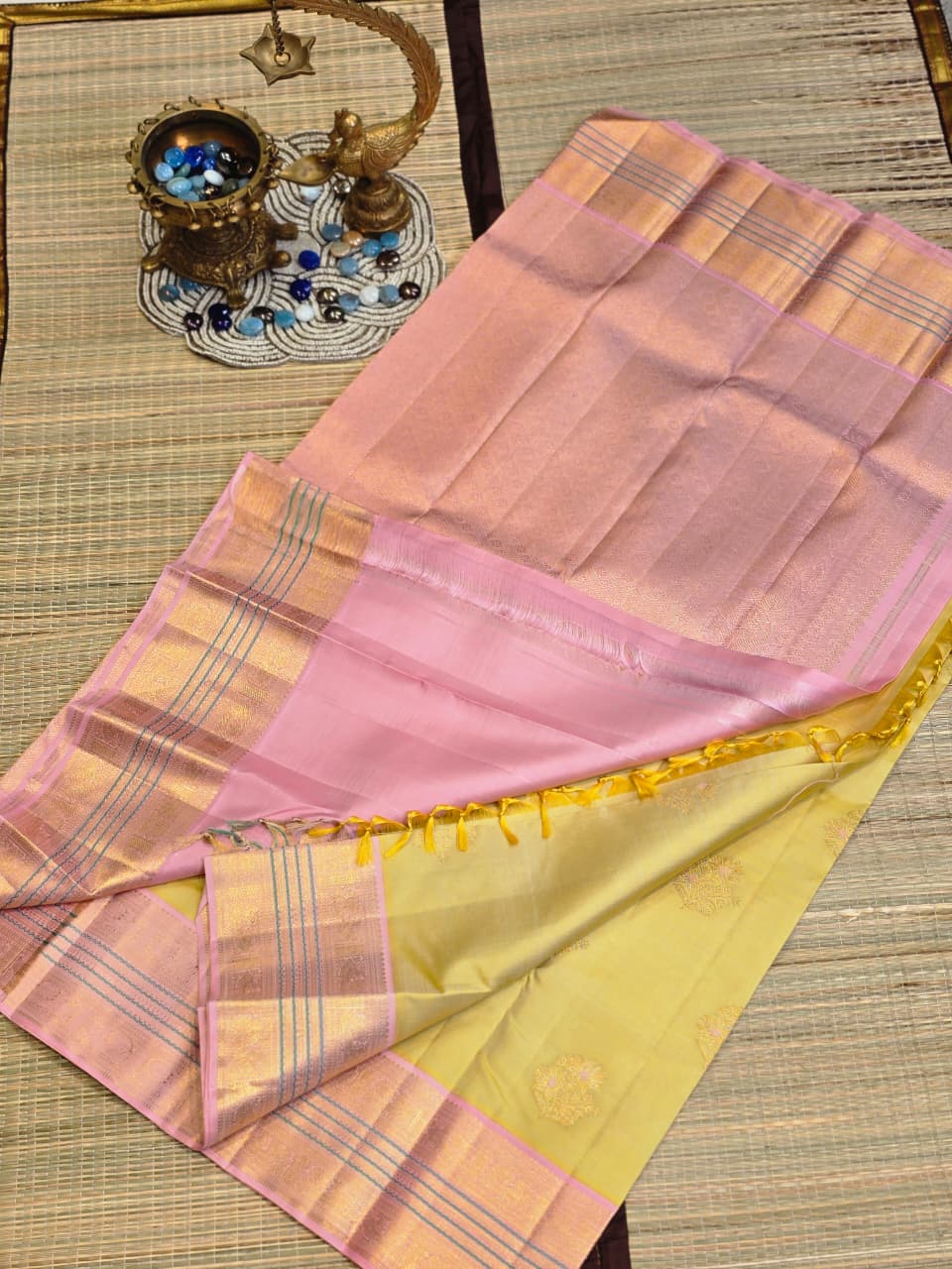 Pure Kanchi Pattu Silk Saree with Floral Centerpiece & Pastel Contrast Border