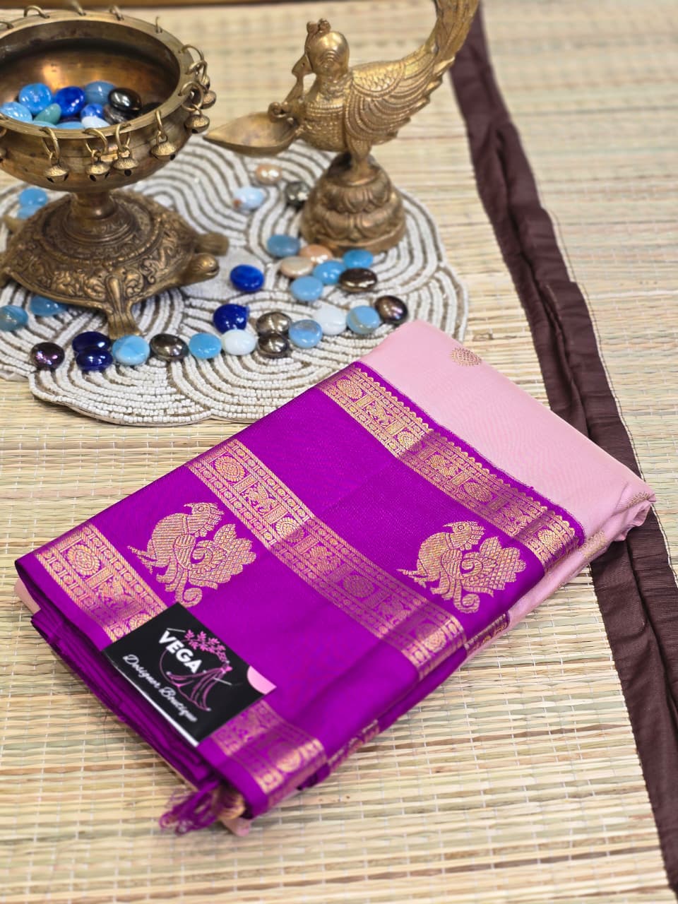 Pure Kanchi Pattu Silk Saree with Mayil Motifs &amp; Contrast Brocade Border