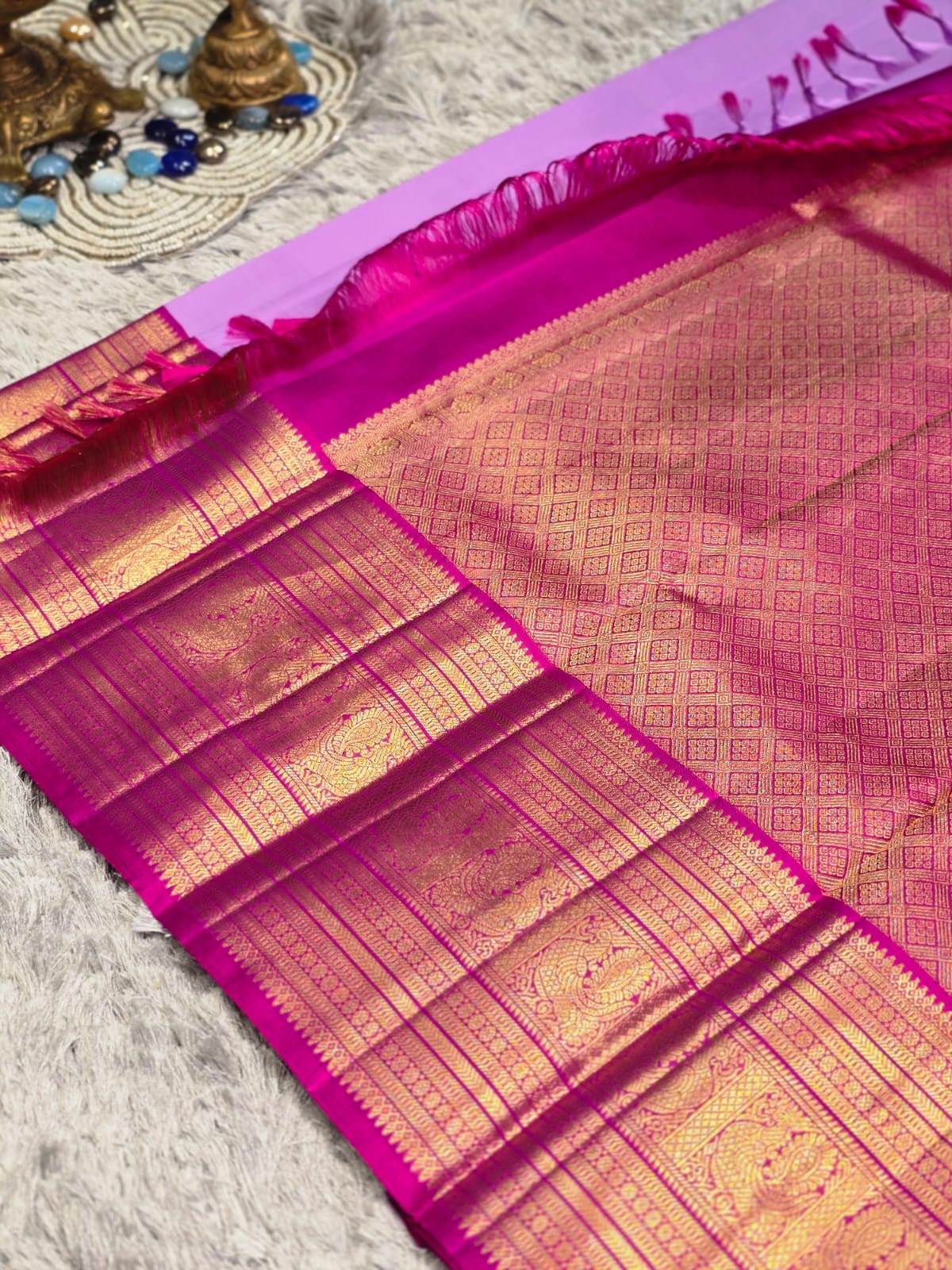 Pure Kanchi Pattu Silk Saree with Zari Paisley Motifs