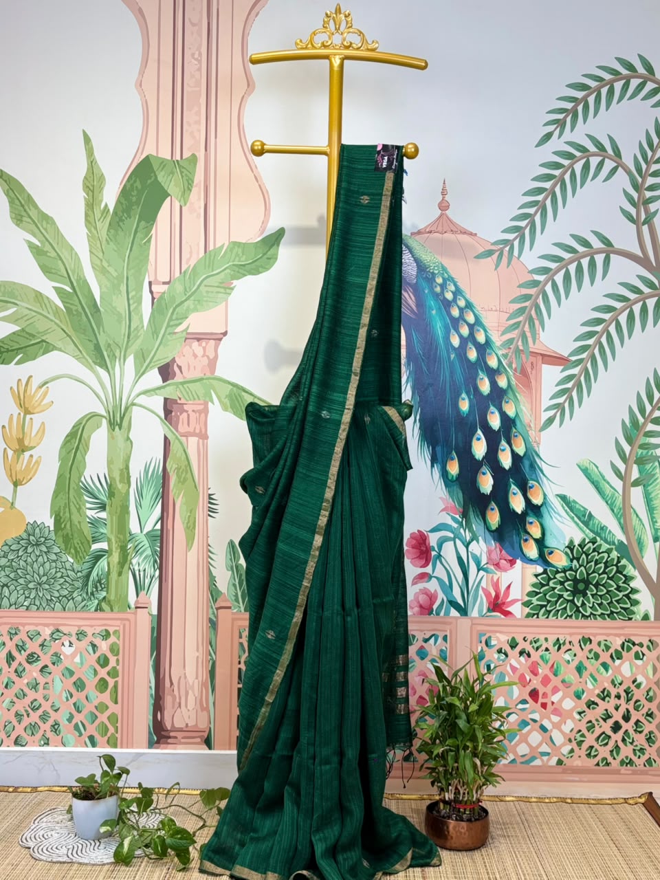 Pure Linen Matka Silk Saree with Woven Lotus Motifs