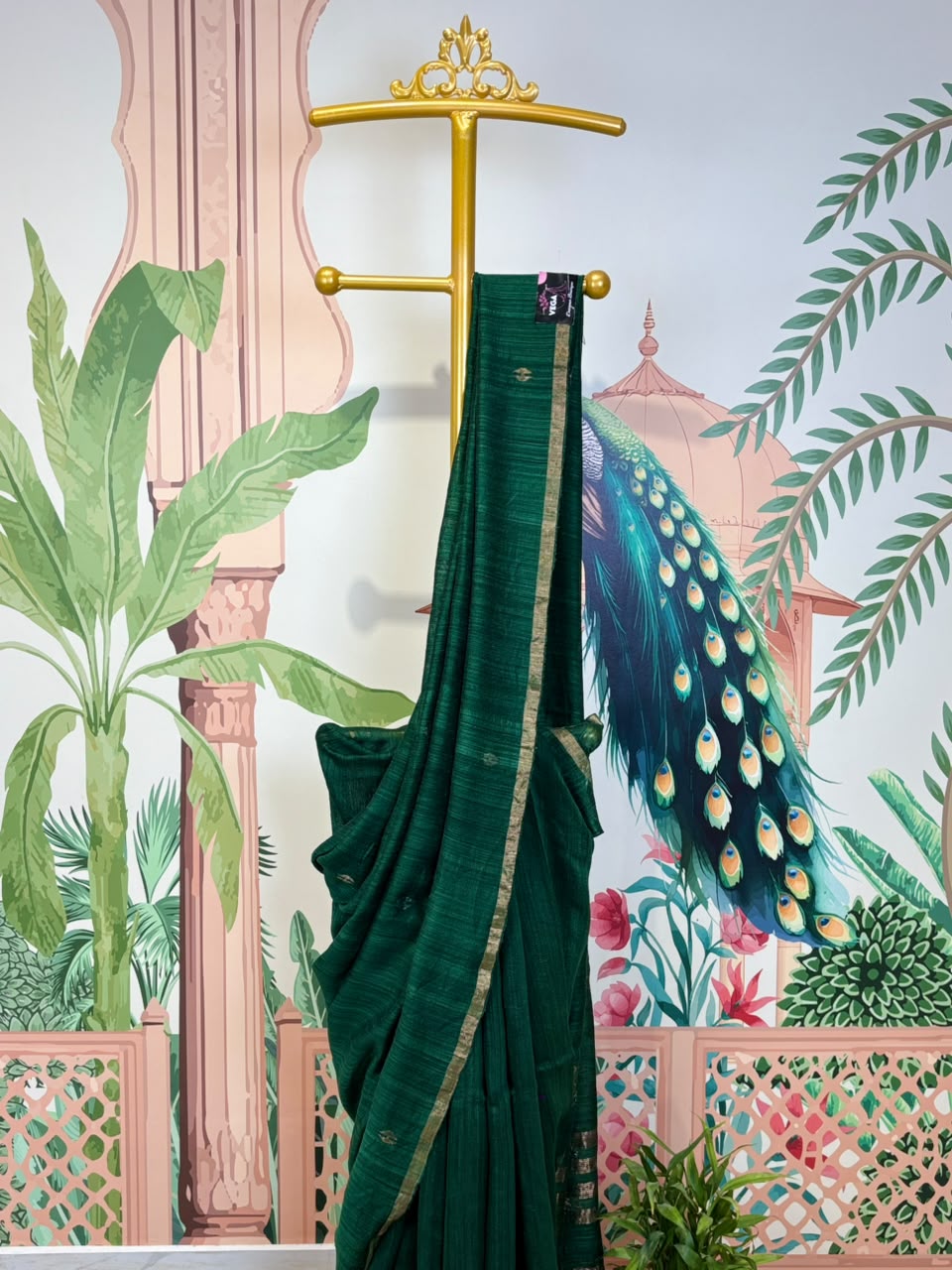 Pure Linen Matka Silk Saree with Woven Lotus Motifs