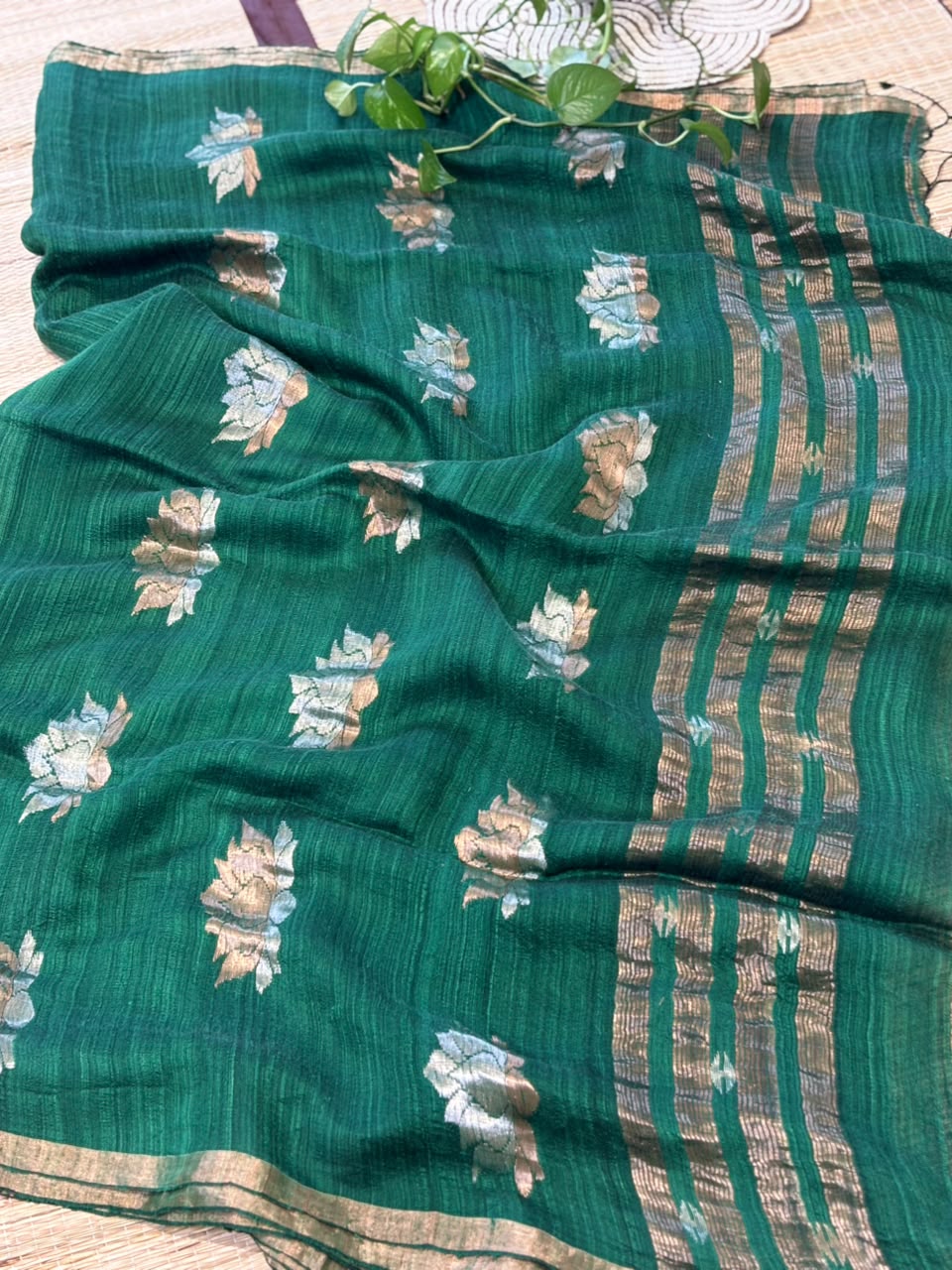 Pure Linen Matka Silk Saree with Woven Lotus Motifs