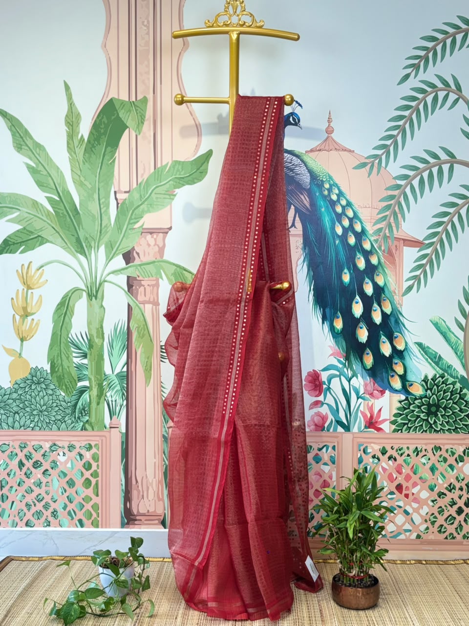 Pure Tissue Linen Matka Silk Saree with Chip Weave Pattern