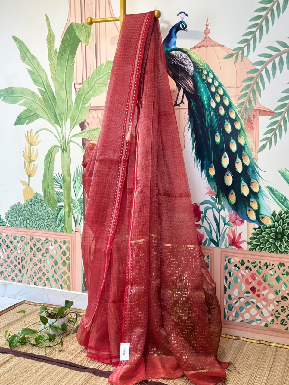 Pure Tissue Linen Matka Silk Saree with Chip Weave Pattern