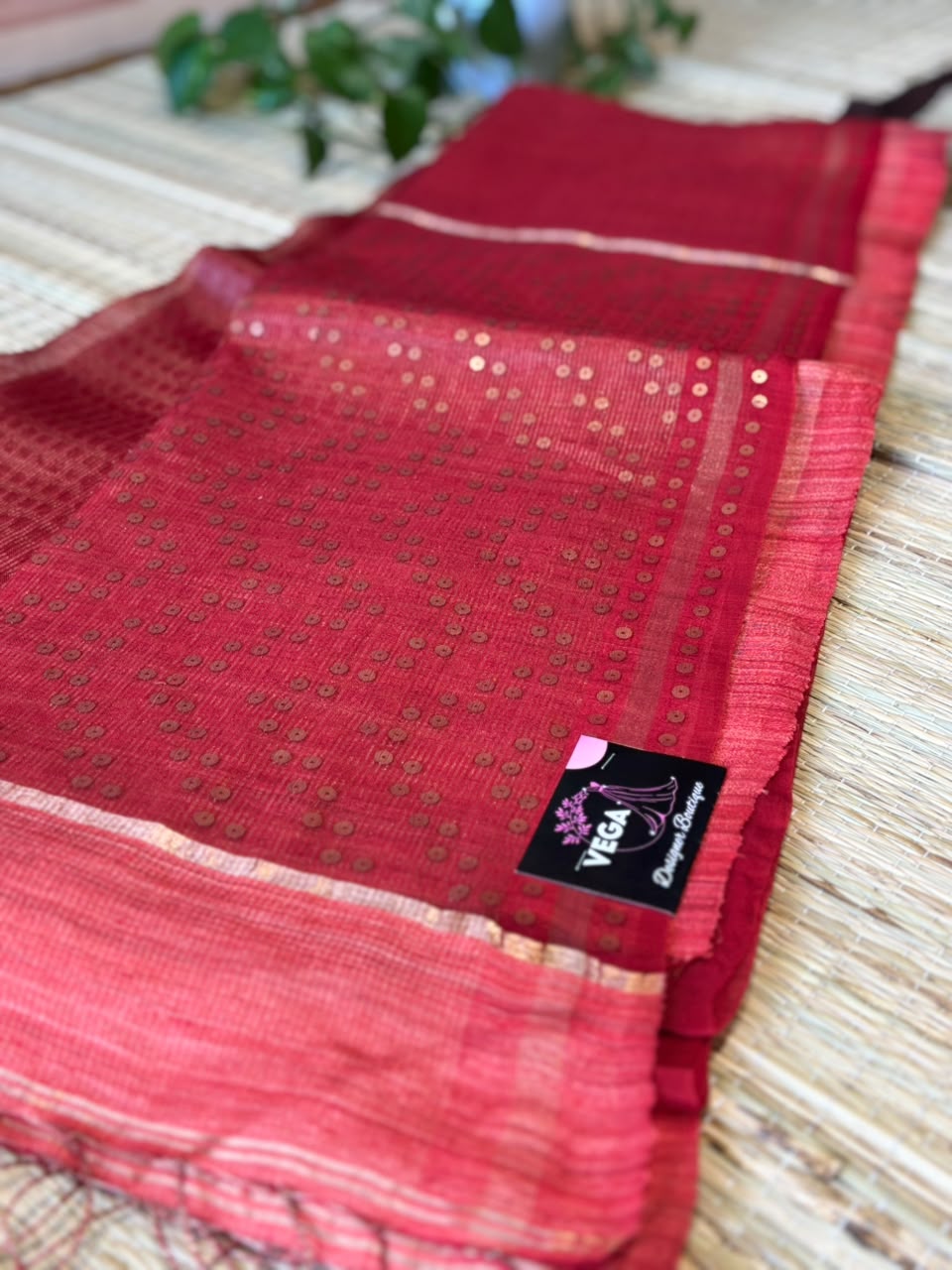 Pure Tissue Linen Matka Silk Saree with Chip Weave Pattern