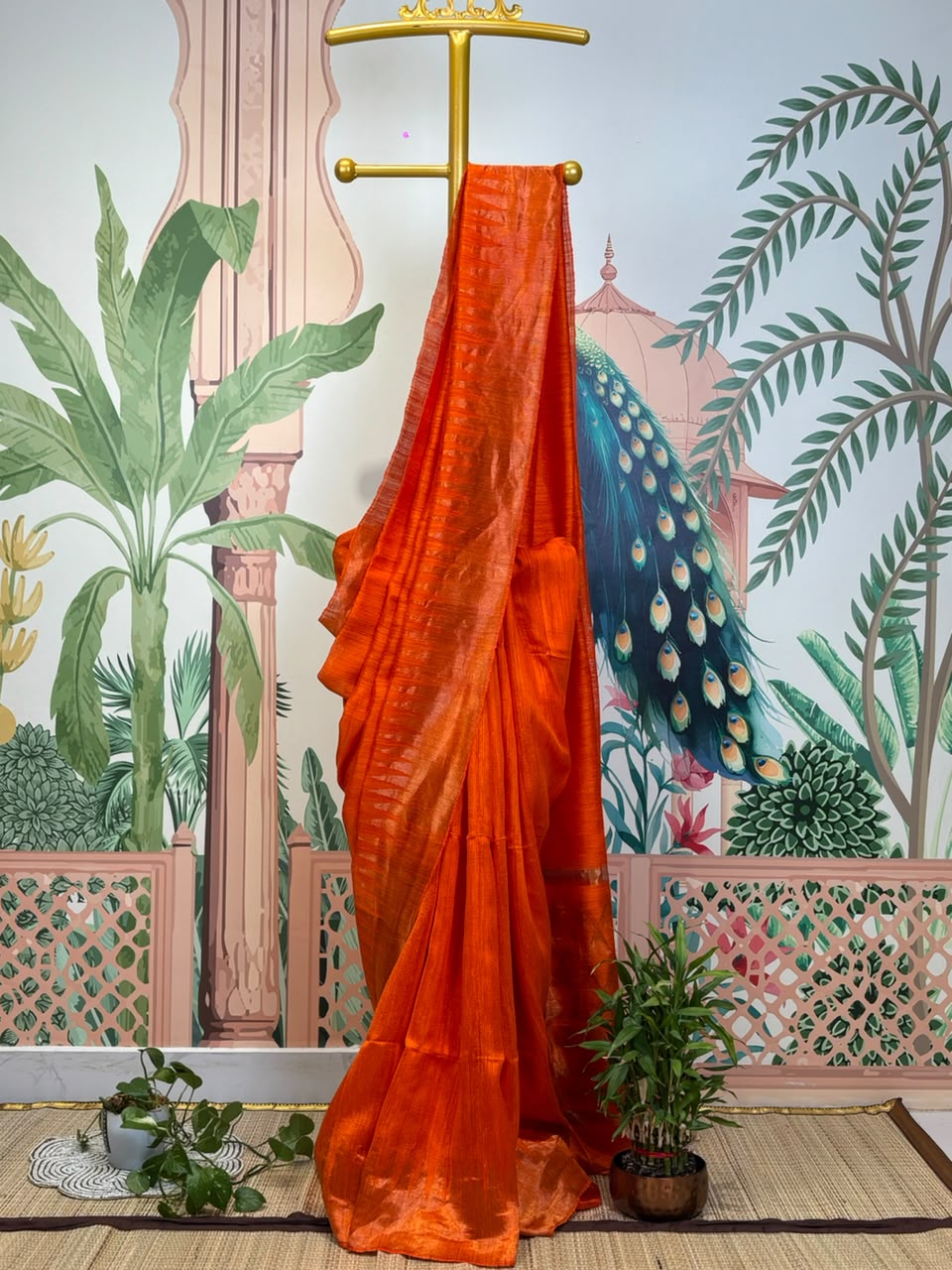 Pure Tissue Linen Matka Silk Saree with Geometric Weave &amp; Zari Pallu