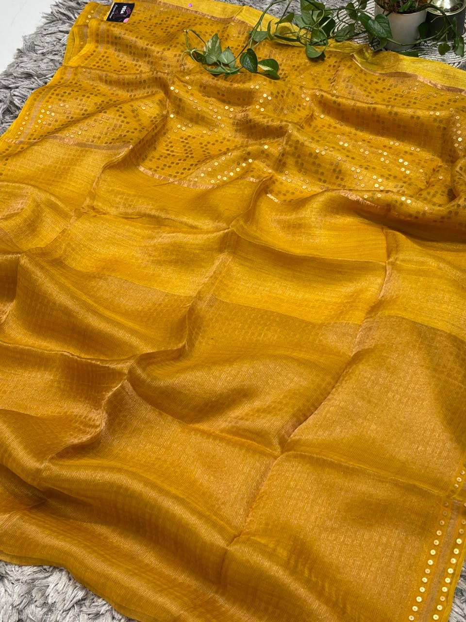Pure Tissue Linen Matka Silk Saree with Chip Weave Pattern