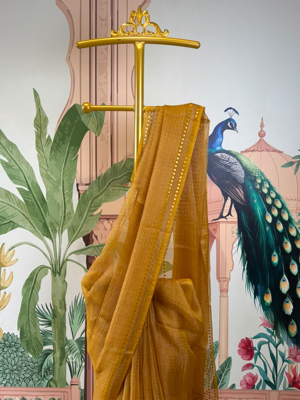 Pure Tissue Linen Matka Silk Saree with Chip Weave Pattern