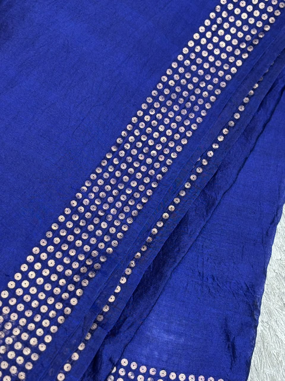 Pure Linen Matka Silk Saree with Chip Weave Border &amp; Grid Pallu