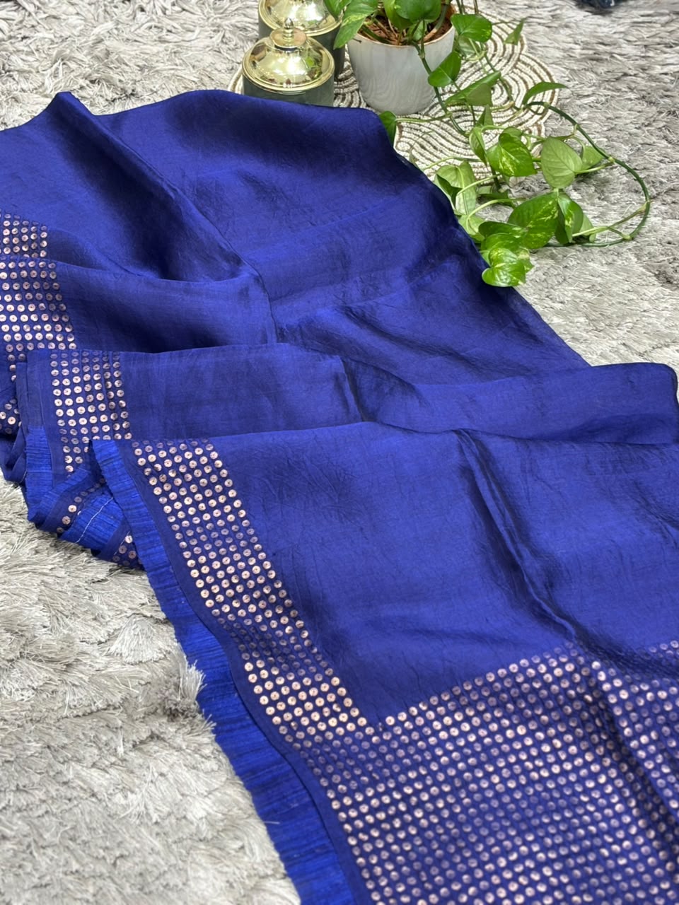 Pure Linen Matka Silk Saree with Chip Weave Border &amp; Grid Pallu