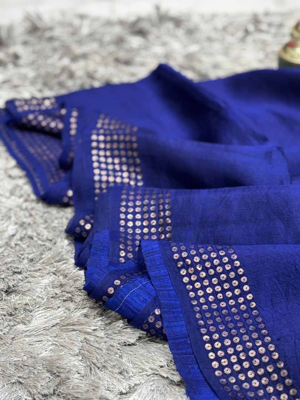 Pure Linen Matka Silk Saree with Chip Weave Border &amp; Grid Pallu