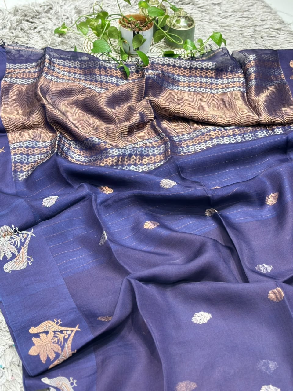 Pure Tissue Kora Organza Silk Saree with Geometric Zari Pallu & Floral Butis