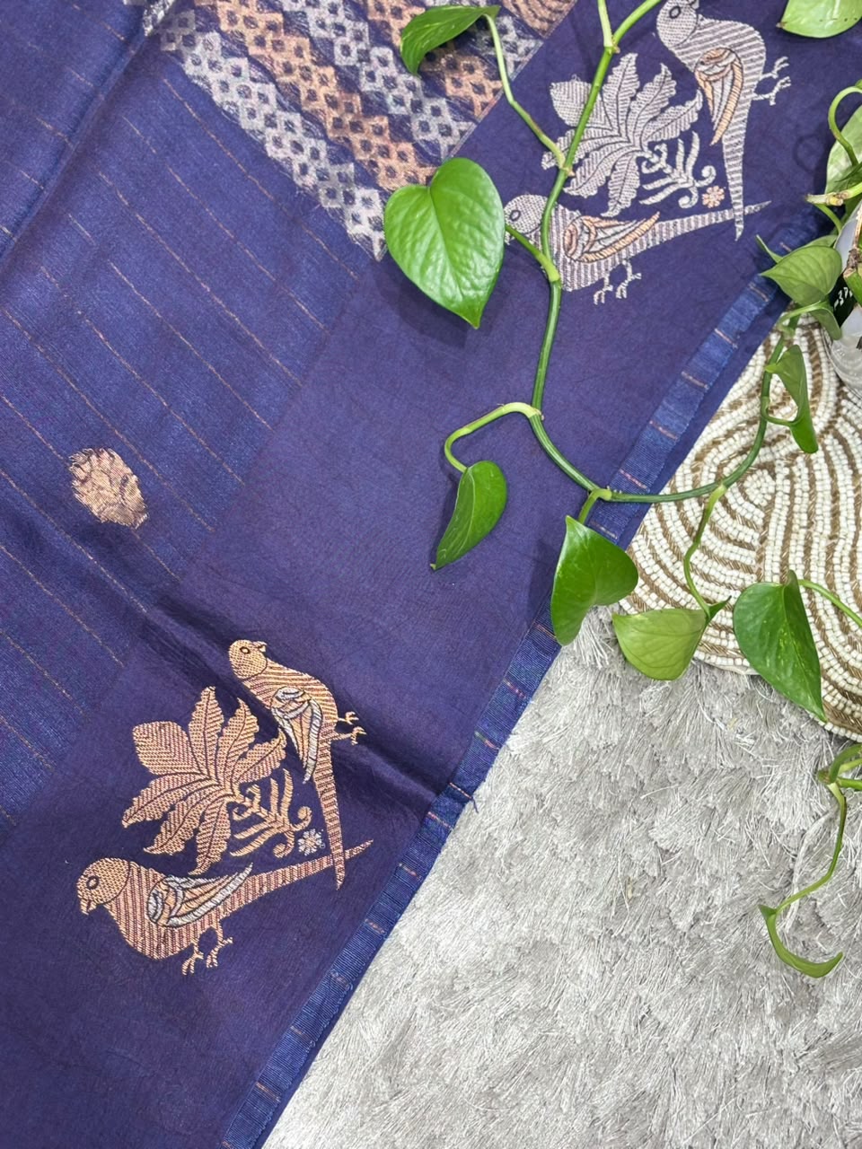 Pure Tissue Kora Organza Silk Saree with Geometric Zari Pallu & Floral Butis