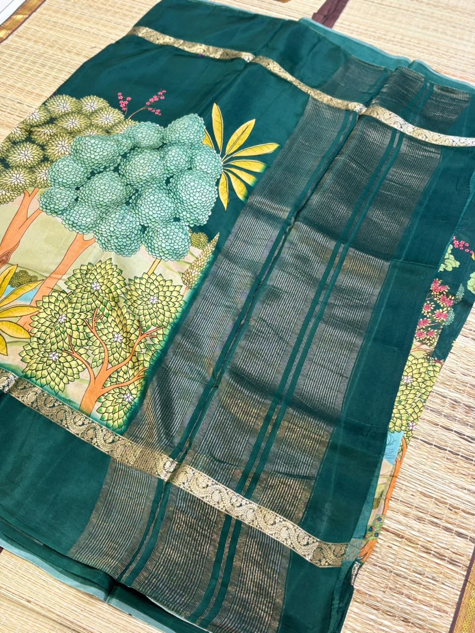 Pure Crepe Silk Saree with Digital Floral &amp; Wildlife Landscape Print &amp; Zari Border